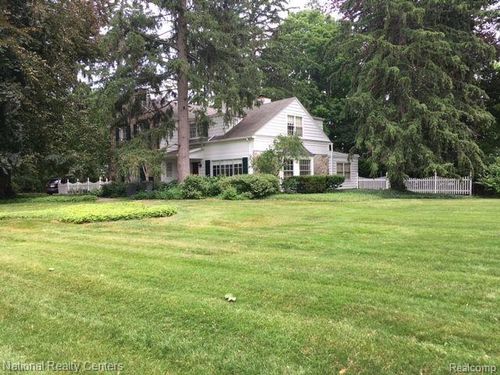 645 Arlington St, Birmingham, MI, 48009-1689 | Card Image