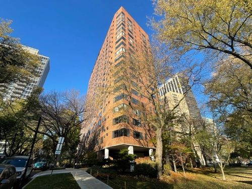 1103-3100 N Lake Shore Dr, Chicago, IL, 60657-4951 | Card Image