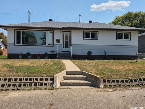 531 2nd Avenue Se, Swift Current, SK, S9H3J9 | Card Image