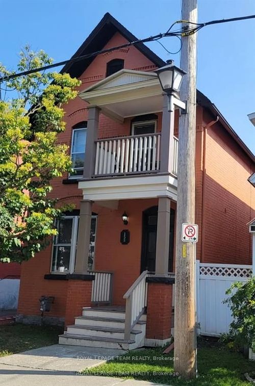1-158 St Andrew St, Ottawa, ON, K1N5G4 | Card Image