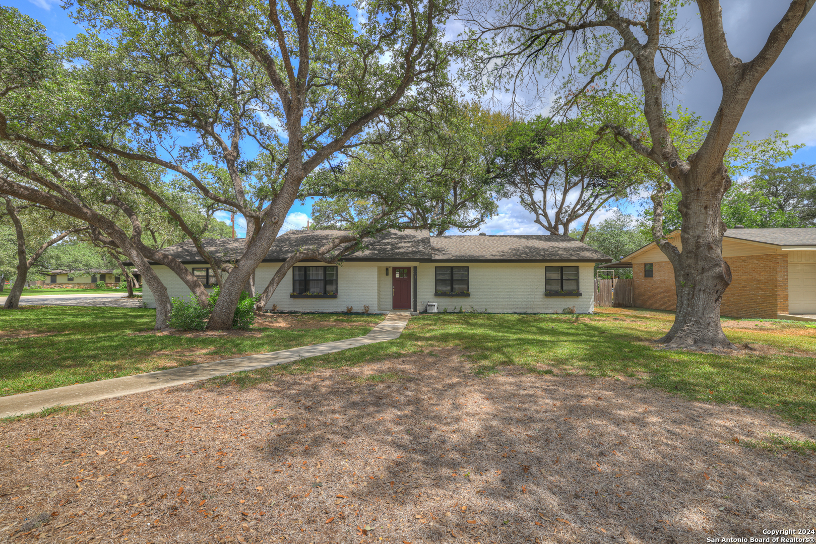 Mission Dr, New Braunfels, TX 78130