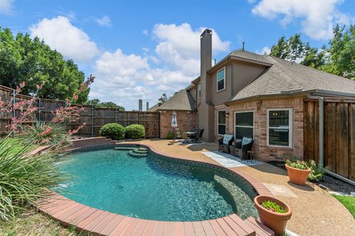 4000 Rolling Oaks Dr, Carrollton, TX, 75007-1056 | Card Image