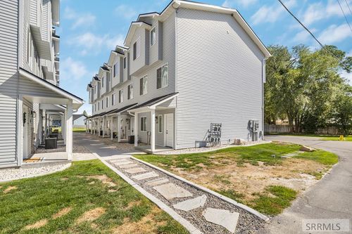 302-676 E Court St, Blackfoot, ID, 83221-2980 | Card Image