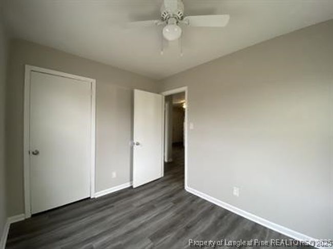 B - 703 Lake Ave, Condo with 2 bedrooms, 1 bathrooms and null parking in Spring Lake NC | Image 15
