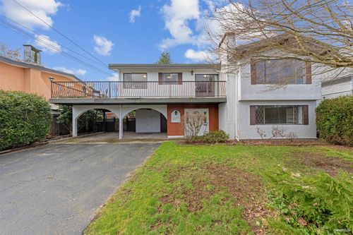 5571 Claude Ave, Burnaby, BC, V5E2M7 | Card Image