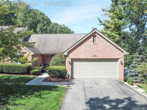 816 Maplewood Ct, Brighton, MI, 48116-2400 | Card Image