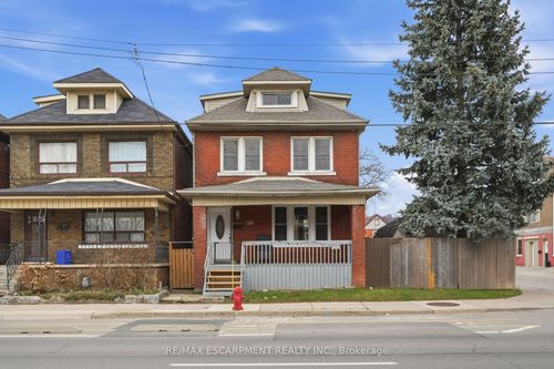 570 Cannon Street E, Hamilton, ON, L8L2G4 | Card Image