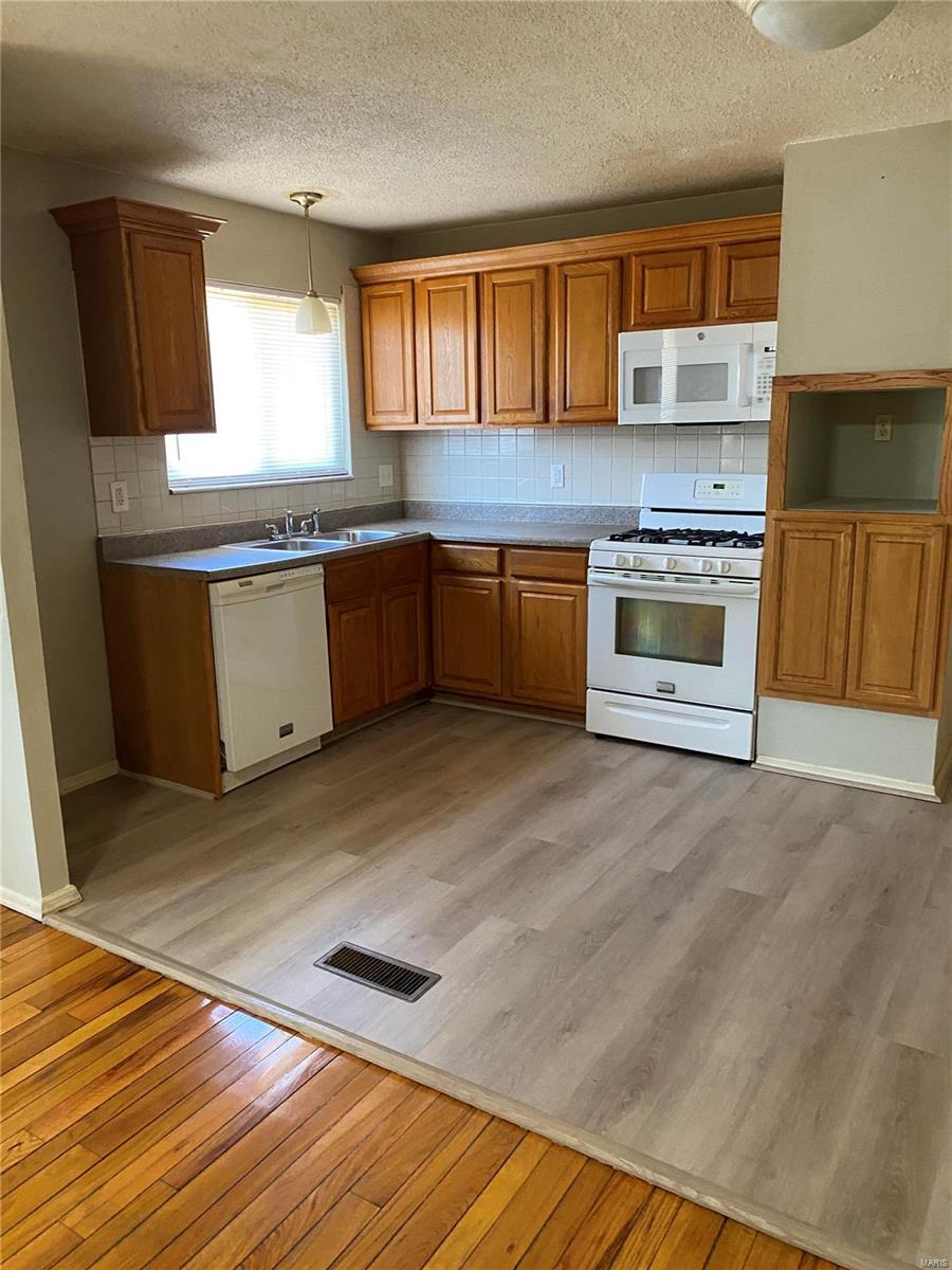 Wensley Rd, Black Jack, MO 63033