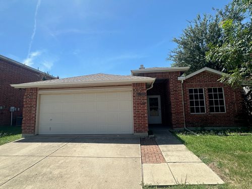 1916 Riverchase Ln, Justin, TX, 76247-6752 | Card Image