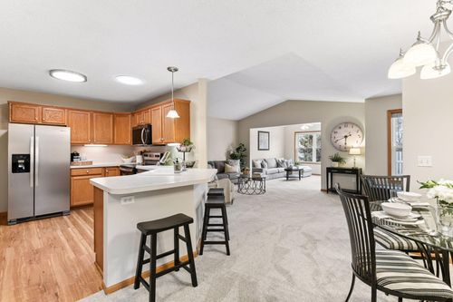 826 Roundhouse Street, Shakopee, MN, 55379 | Card Image