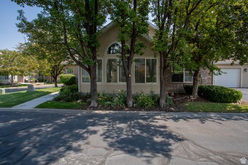 2097 W Jordan Villa Dr, West Jordan, UT, 84088-6703 | Card Image