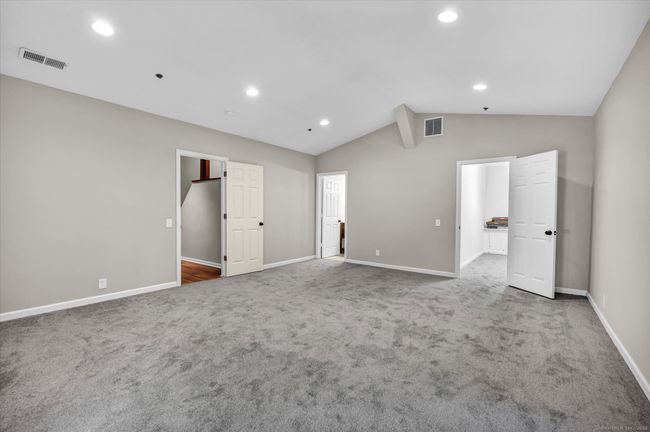 APT-5 - 16 Vernon Ave, Condo with 2 bedrooms, 3 bathrooms and 2 parking in Vernon CT | Image 7