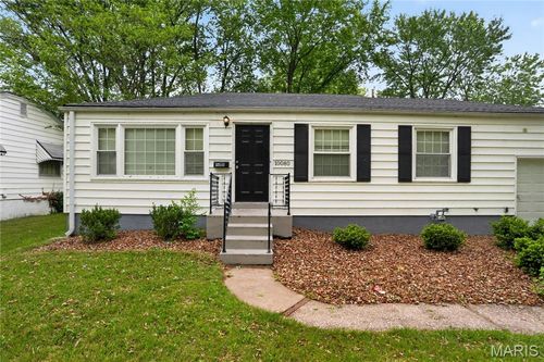 10080 Coburg Lands Dr, Saint Louis, MO, 63137-1941 | Card Image
