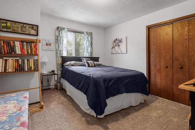 Upstairs bedroom 2 | Image 21