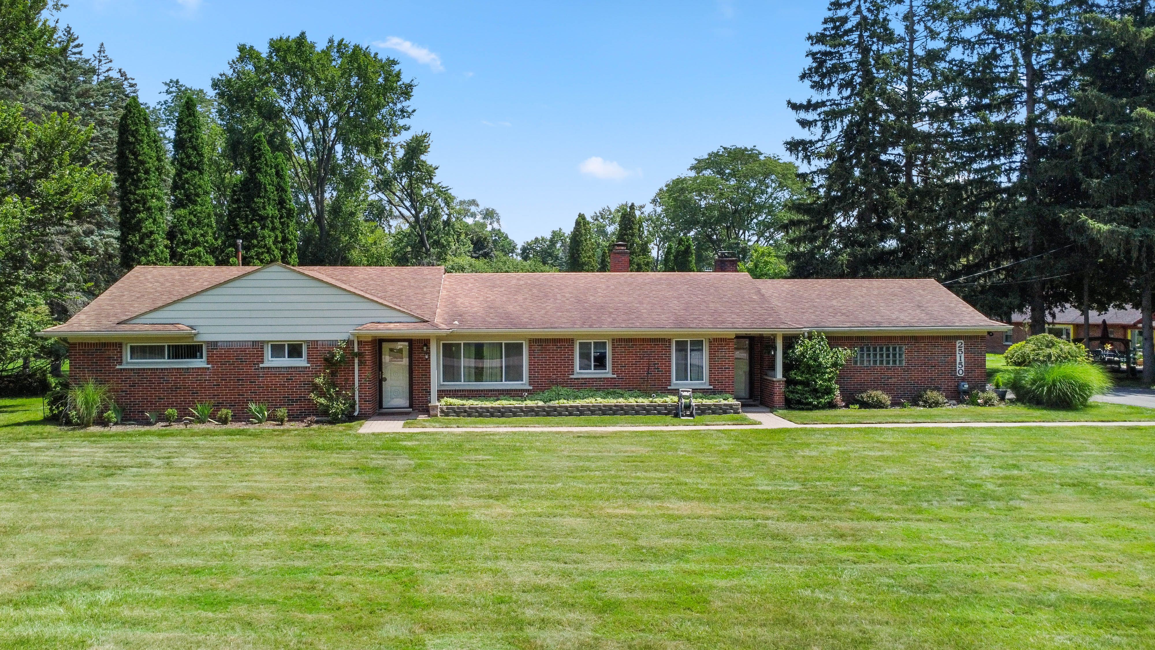 Peekskill , Southfield, MI 48033