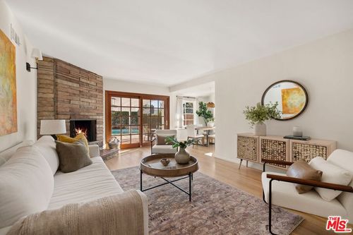 15016 Archwood St, Van Nuys, CA, 91405-4550 | Card Image