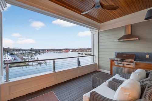 unit-11-22 W Main St, Mystic, CT, 06355-3508 | Card Image