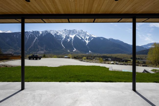 1608 Sisqa Peak Drive, House other with 5 bedrooms, 4 bathrooms and 4 parking in Pemberton BC | Image 35