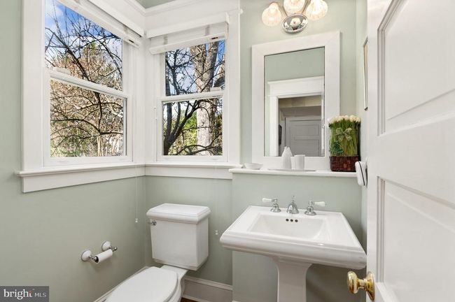3915 Aspen St, House other with 5 bedrooms, 4 bathrooms and null parking in CHEVY CHASE MD | Image 9