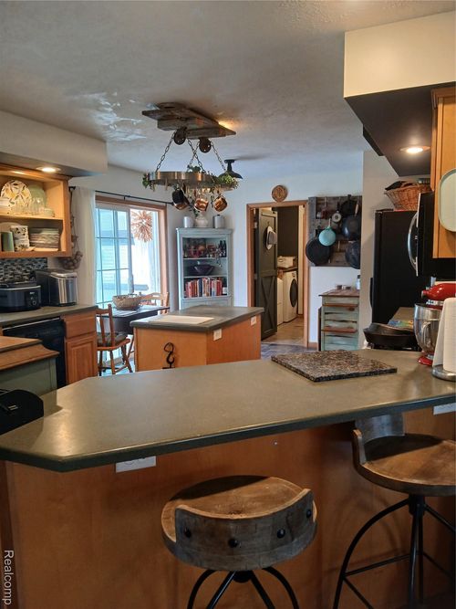 2601 Underwood Rd, Caro, MI, 48723-9444 | Card Image