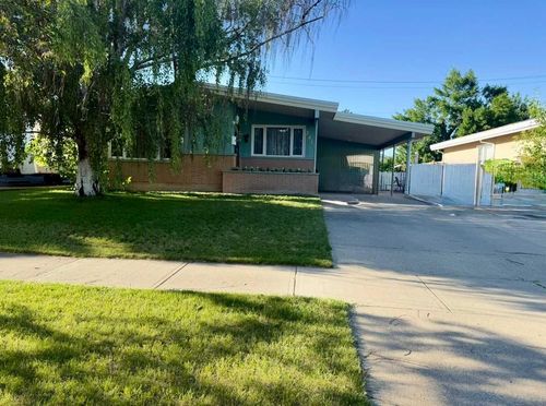 2413 9 Ave N, Lethbridge, AB, T1H1J4 | Card Image