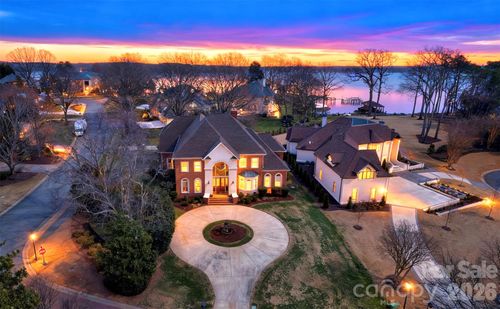 18326 Bowsprit Pointe Rd, Cornelius, NC, 28031-5203 | Card Image