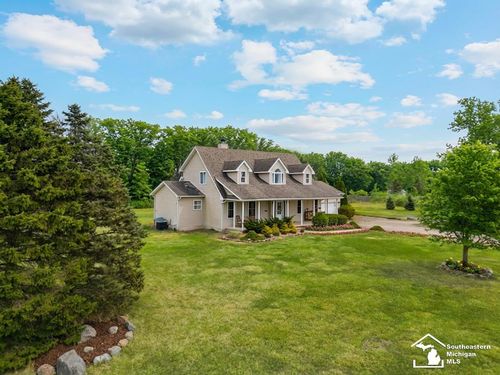 4335 Dauncy Rd, Flat Rock, MI, 48134-9643 | Card Image