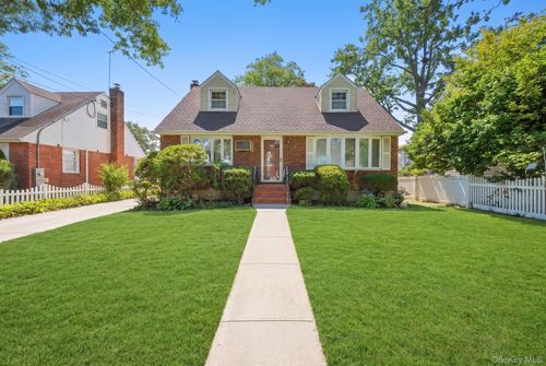 88 Meyer Avenue, Hempstead, NY, 11580 | Card Image