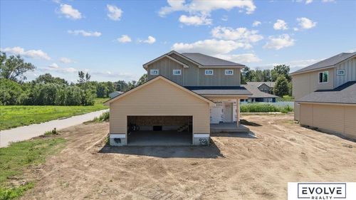 923 Arlene Circle, Papillion, NE, 68046 | Card Image