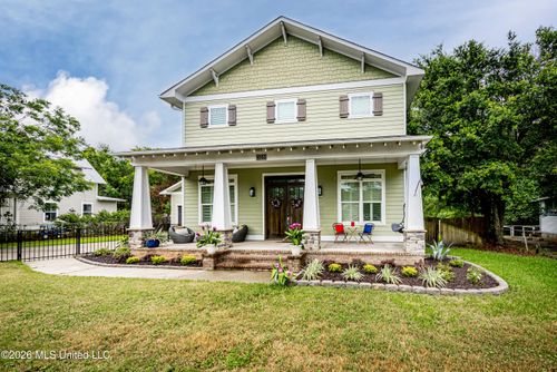 504 Dewey Ave, Ocean Springs, MS, 39564-4738 | Card Image