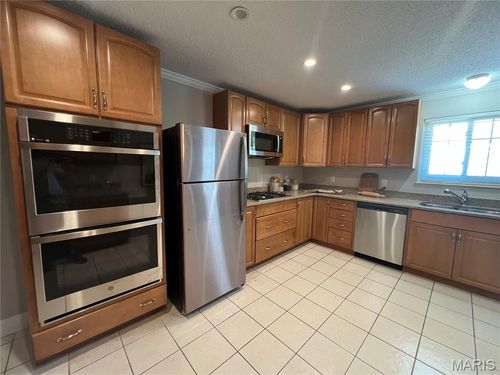 apt-24-10381 Oxford Hill Dr, Saint Louis, MO, 63146-5739 | Card Image