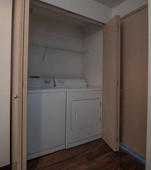 1001 Ne Briarcreek Way, Hillsboro, OR, 97006-8828 | Card Image