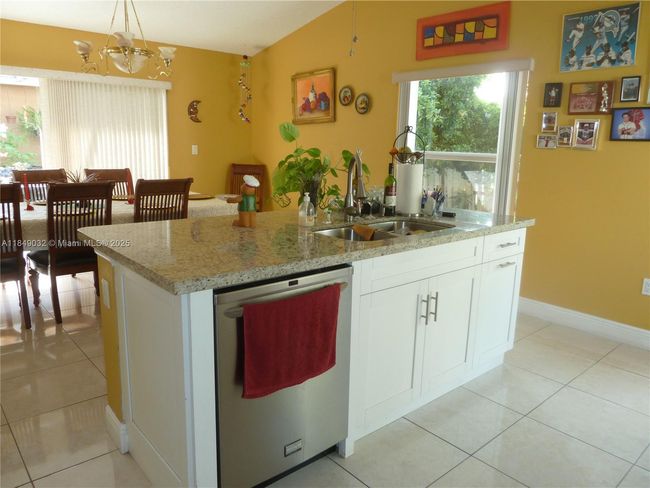 13240 Sw 20 Th St, House other with 3 bedrooms, 2 bathrooms and null parking in Miramar FL | Image 11
