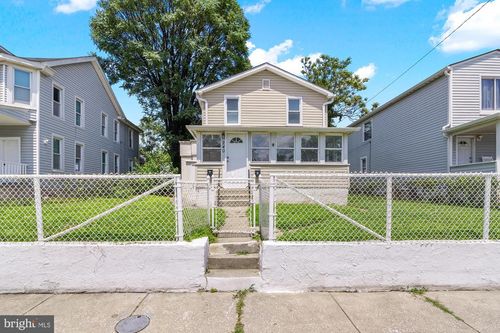 240 Riverview Ave, DUNDALK, MD, 21222-4286 | Card Image