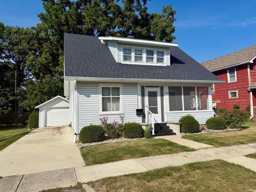 826 Himes St, Huntington, IN, 46750-1225 | Card Image