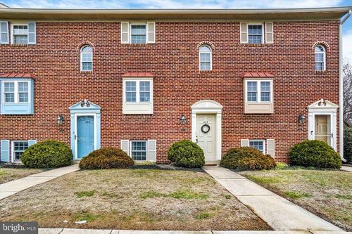 423-423 Weldon Dr, YORK, PA, 17404-5043 | Card Image