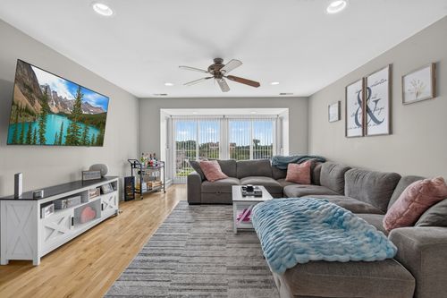 534-50 N Bokelman St, Roselle, IL, 60172 | Card Image