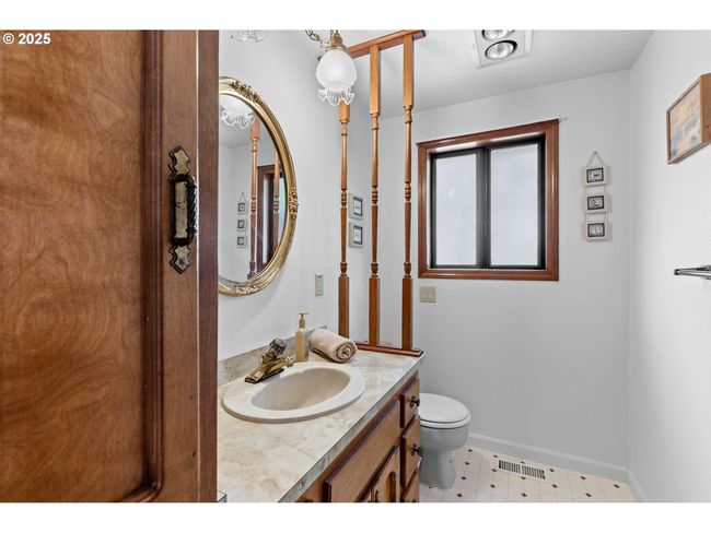 Bathroom-Half Bath | Image 16