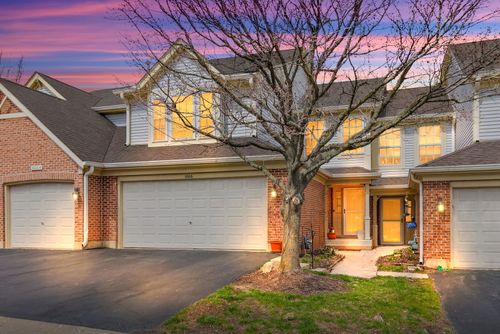 1666 Penn Ct, Crystal Lake, IL, 60014-2710 | Card Image