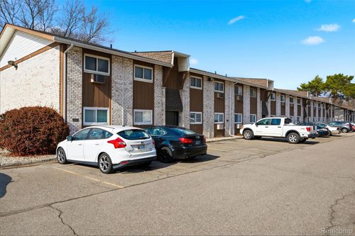 1-7325 Woodview St, Westland, MI, 48185-5903 | Card Image