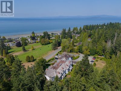 204 - 292 Crescent Rd E, Condo with 1 bedrooms, 2 bathrooms and 1 parking in Qualicum Beach BC | Image 3