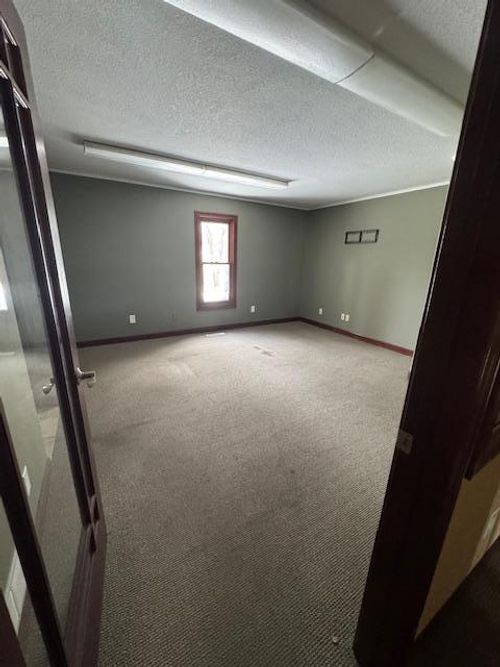 8729 Central Ave Ne, Blaine, MN, 55434-3318 | Card Image