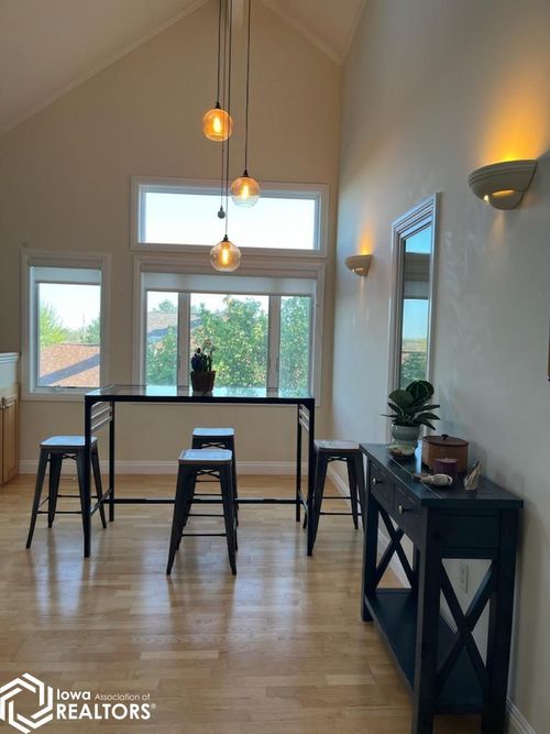 300-1204 N B St, Fairfield, IA, 52556-2022 | Card Image