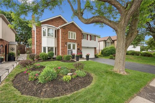 106 Woodborough Rd, Guelph, ON, N1G3K5 | Card Image