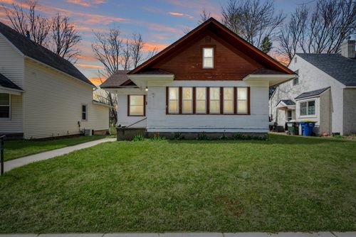 121 1st Ave Se, Lonsdale, MN, 55046-9584 | Card Image