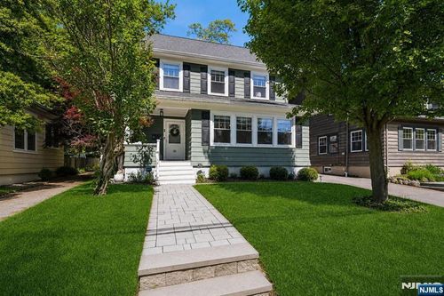 72 Central Ave, Montclair, NJ, 07042-3015 | Card Image