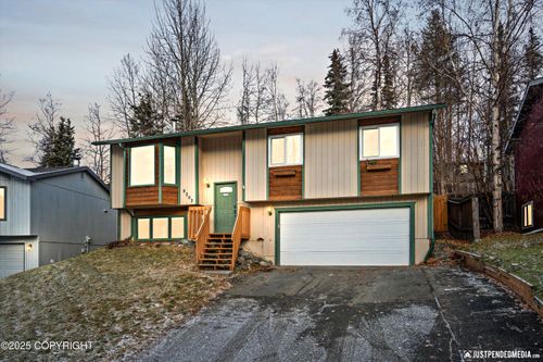 9202 Cam Island Cir, Eagle River, AK, 99577-8536 | Card Image
