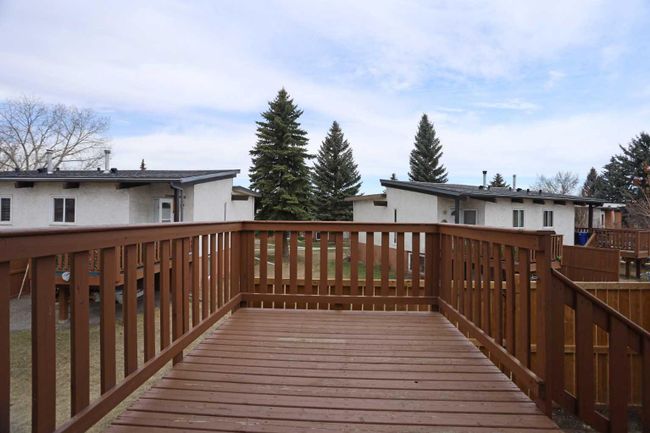 241 Pinemont Road Ne, Home with 2 bedrooms, 1 bathrooms and 1 parking in Calgary AB | Image 8