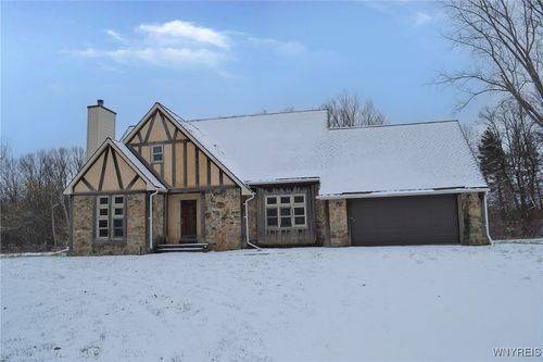 9716 Mountain Rd, Middleport, NY, 14105-9648 | Card Image