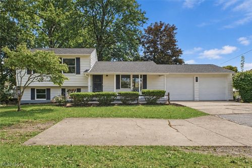 4845 New Rd, Austintown, OH, 44515-3833 | Card Image